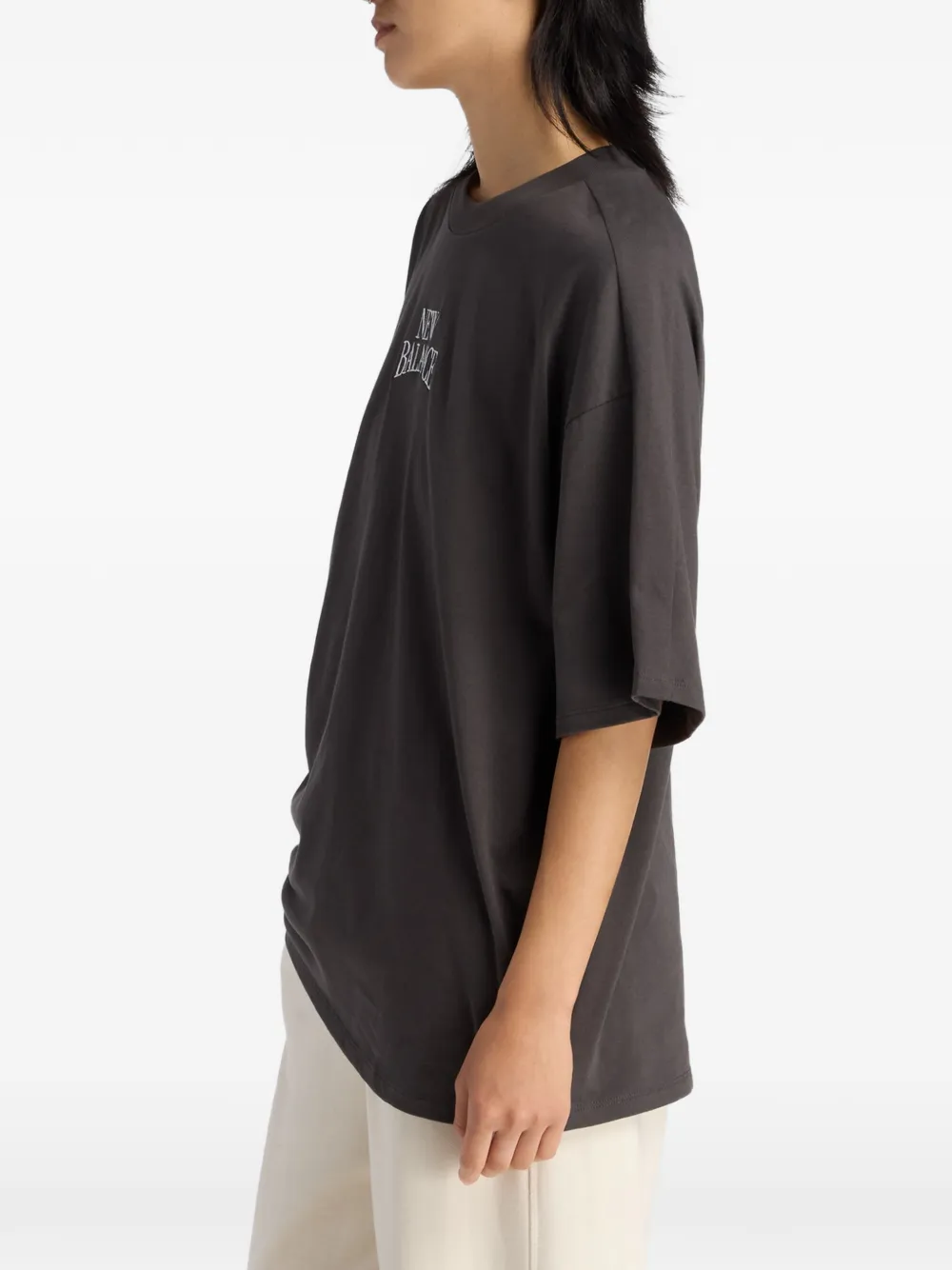 New Balance Trackside oversized T-shirt met borduurwerk Zwart