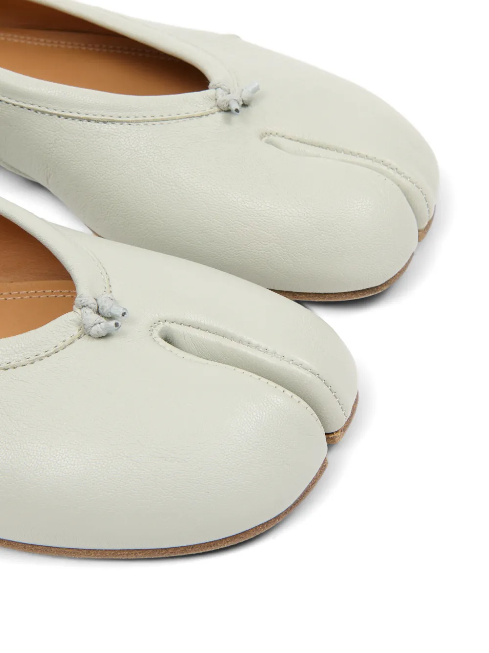 Maison Margiela Tabi knotted split-toe ballerinas Beige