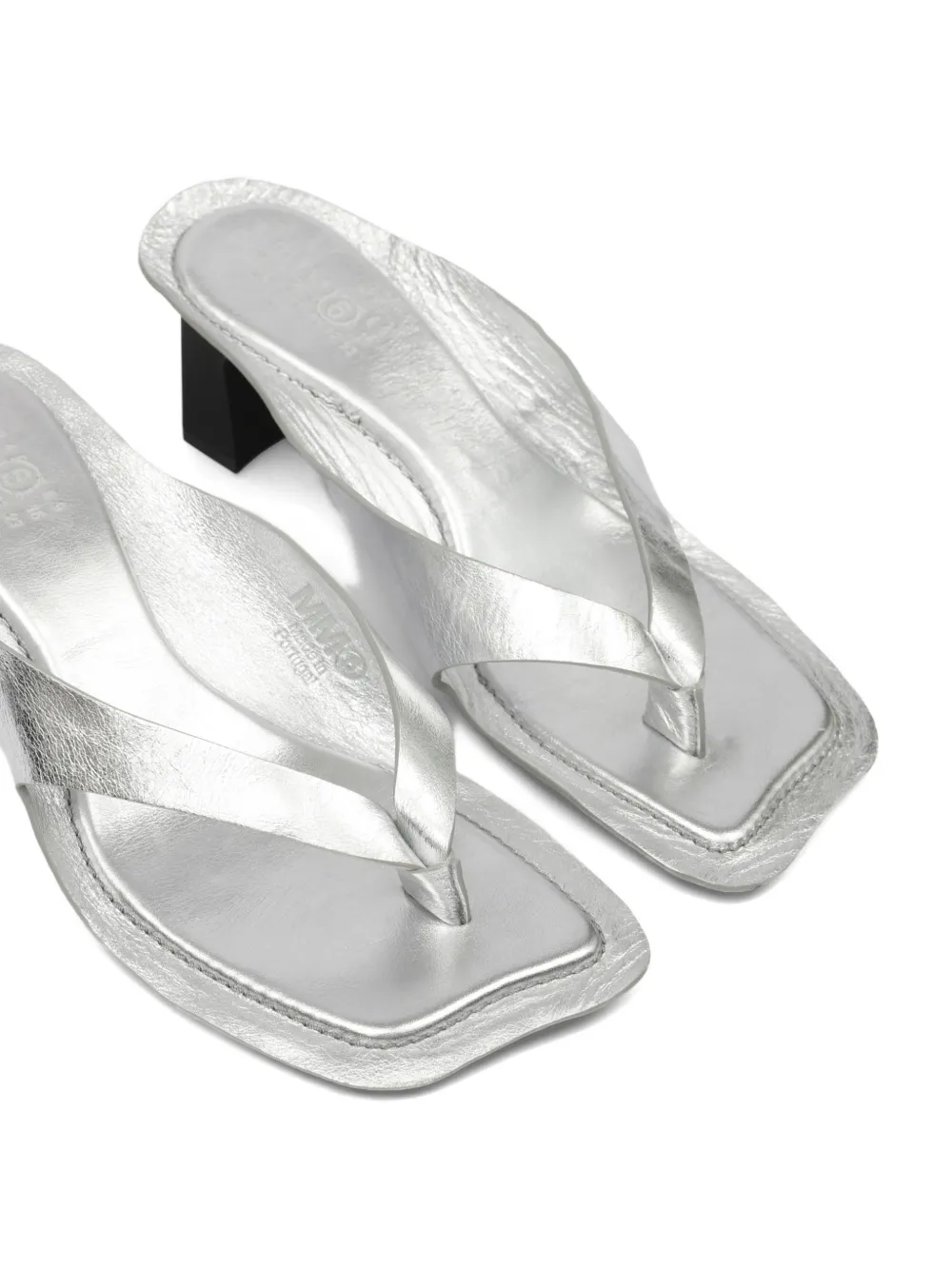 MM6 Maison Margiela Gelamineerde leren teenslippers Zilver