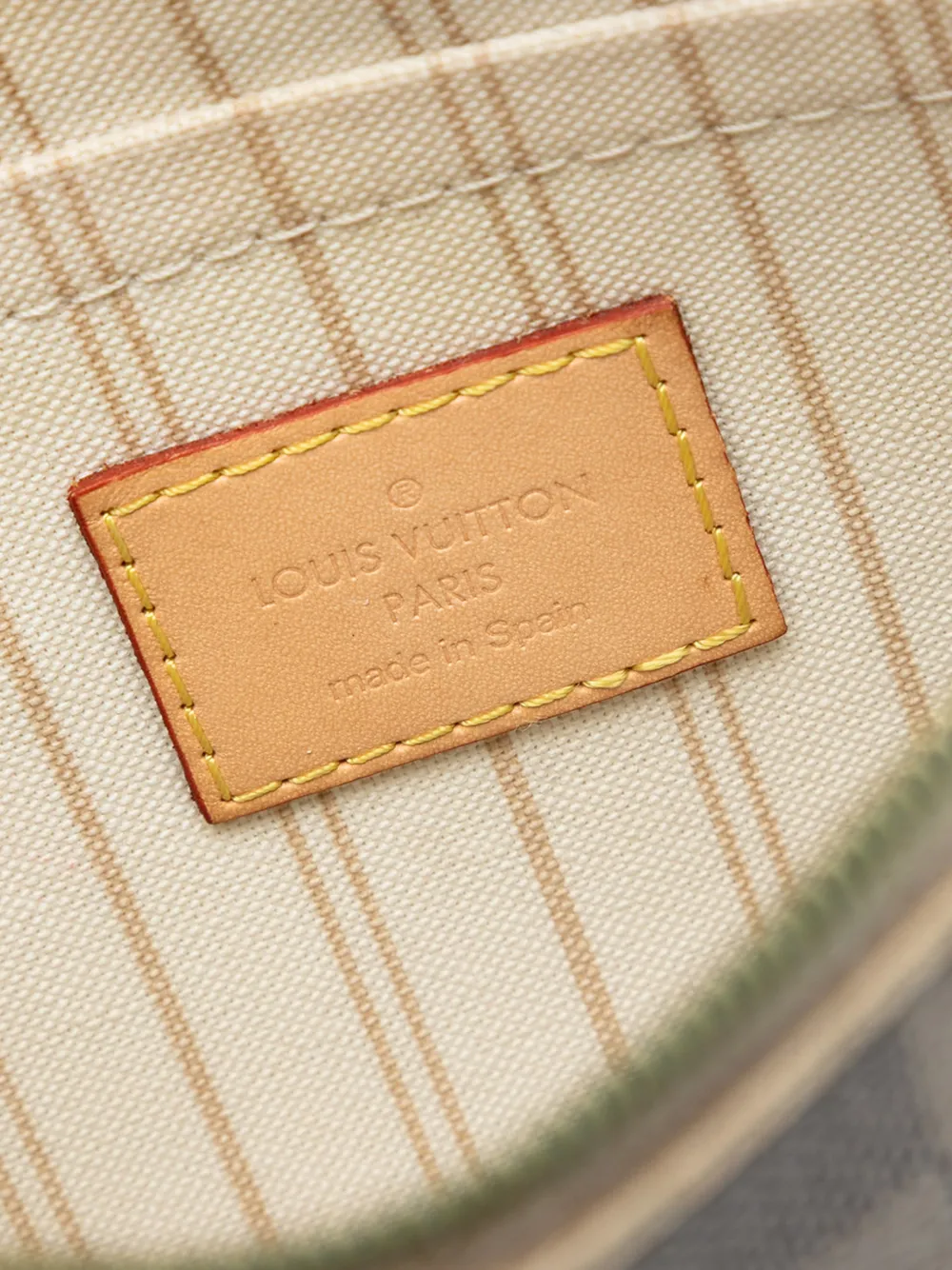 2017 Damier Azur Neverfull Mm Pouch