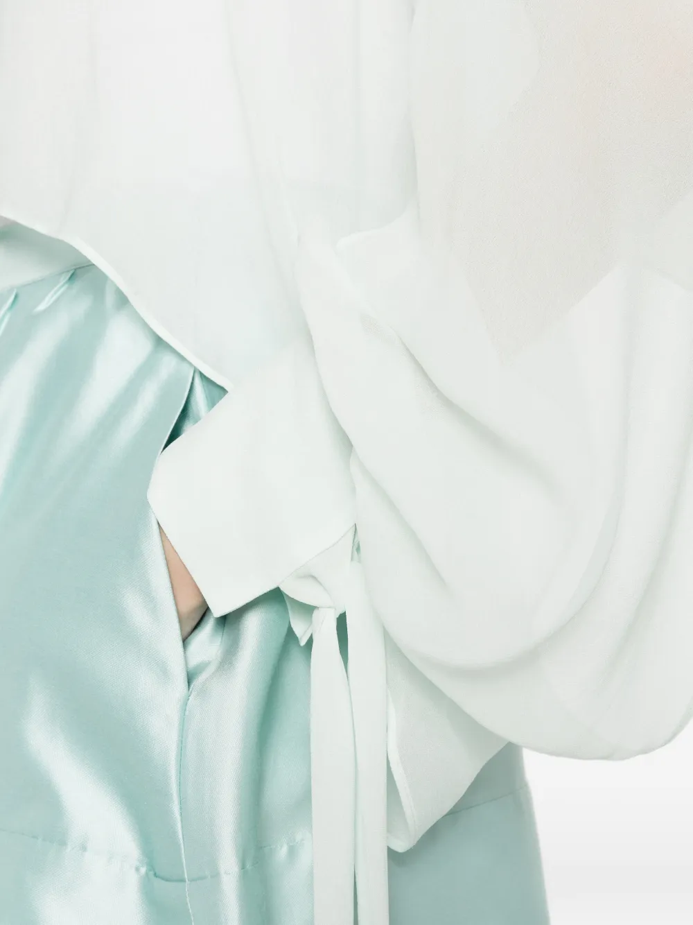tie-sleeve knitwear