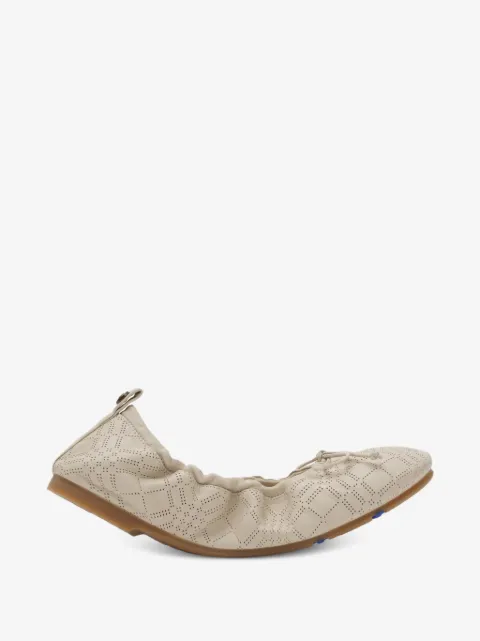 Burberry flats con motivo de cuadros y piel ​