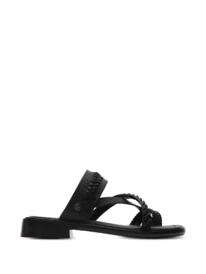 BURBERRY ブラックレザーサンダル Burberry decorative-zip Flat Leather Sandals | Black | FARFETCH