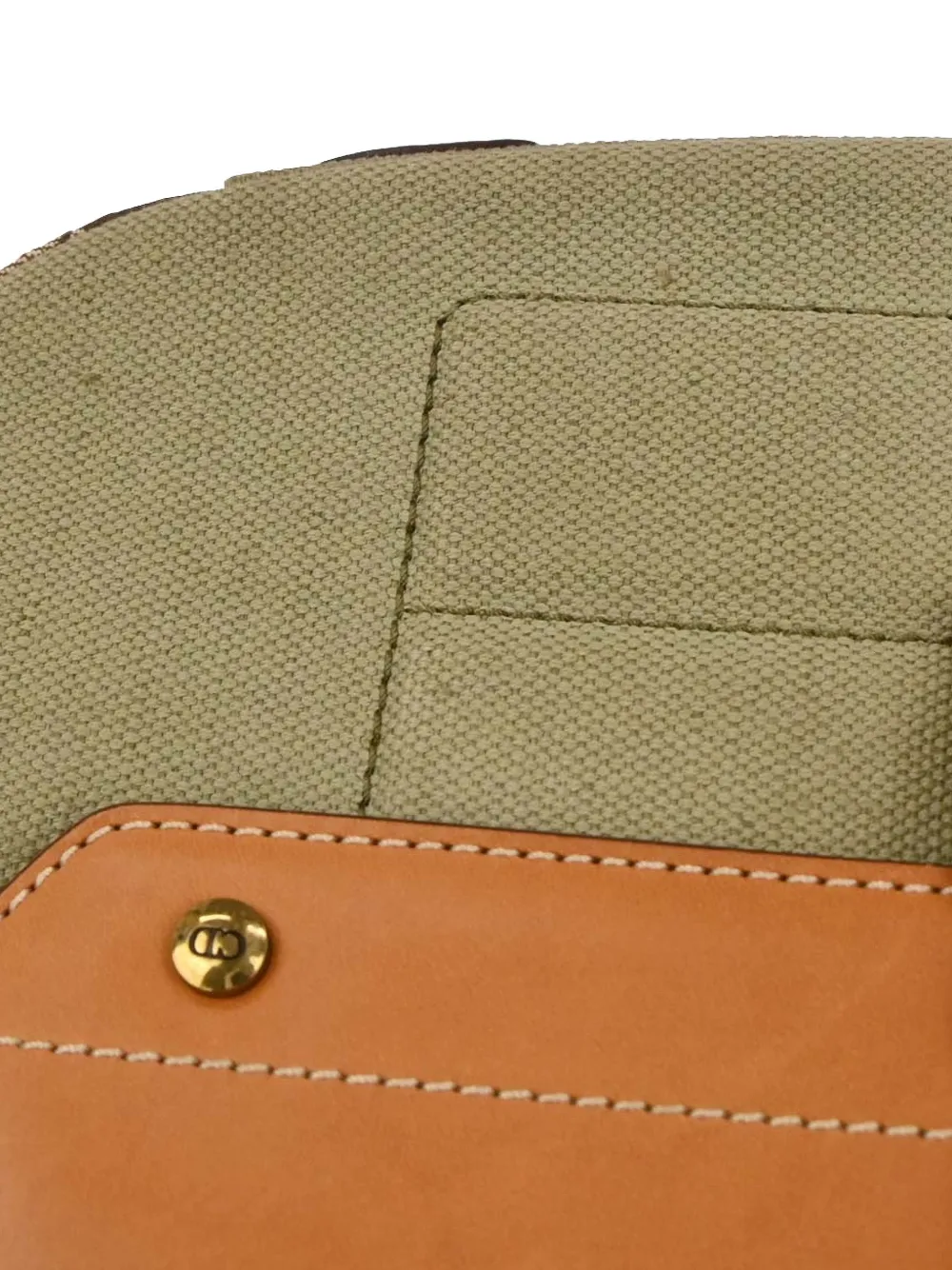 2002 Street Chic Columbus Pockets Shoulder Bag