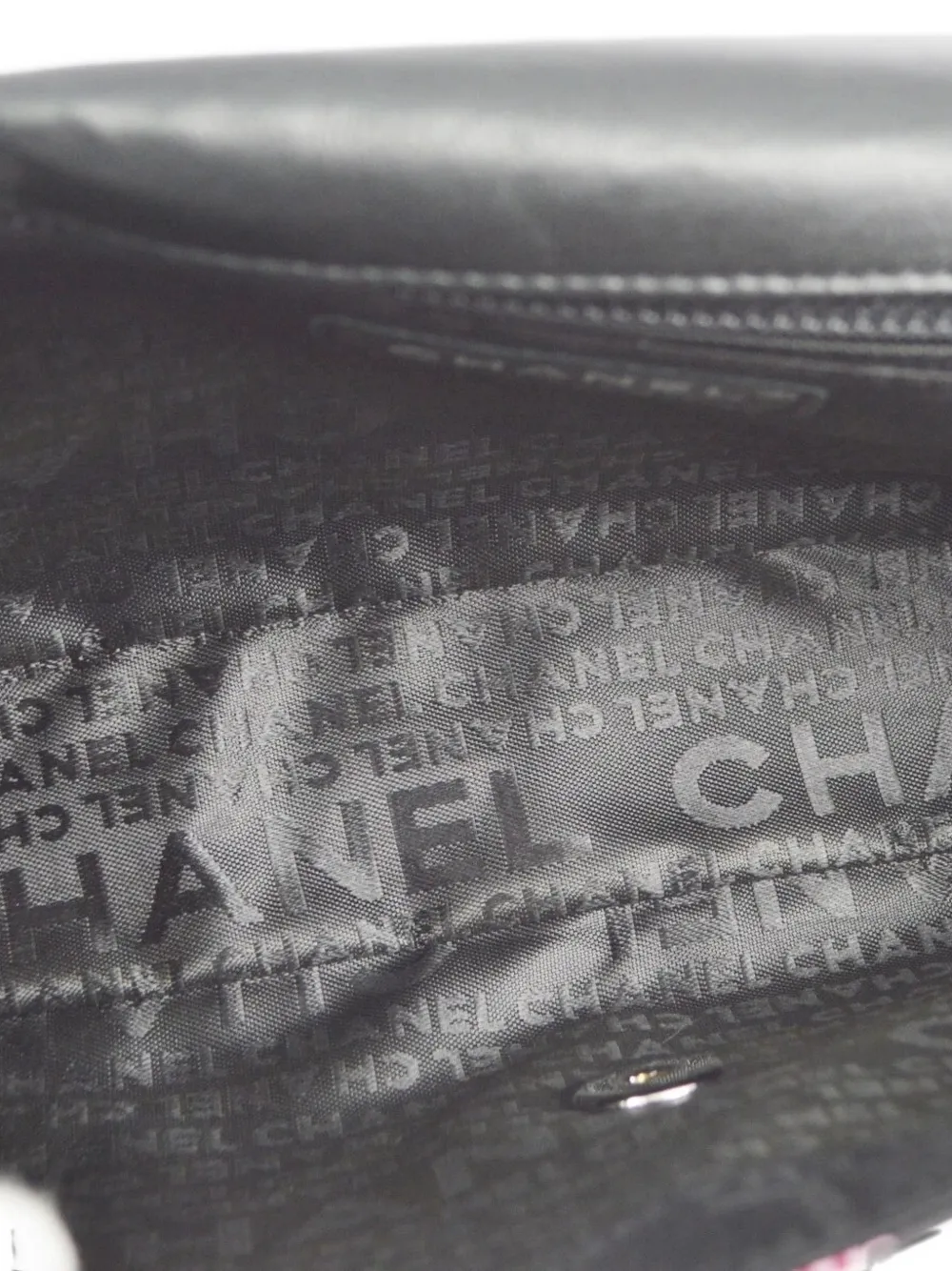 2005 Classic Flap Lipstick Shoulder Bag