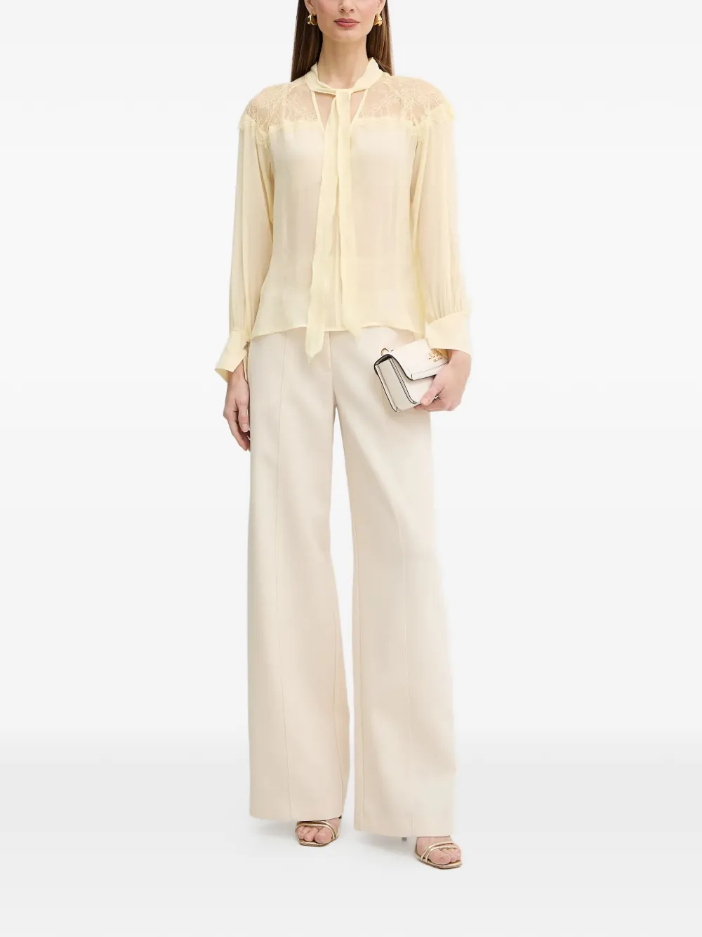 Patrizia Pepe Blouse met gestrikte hals Geel