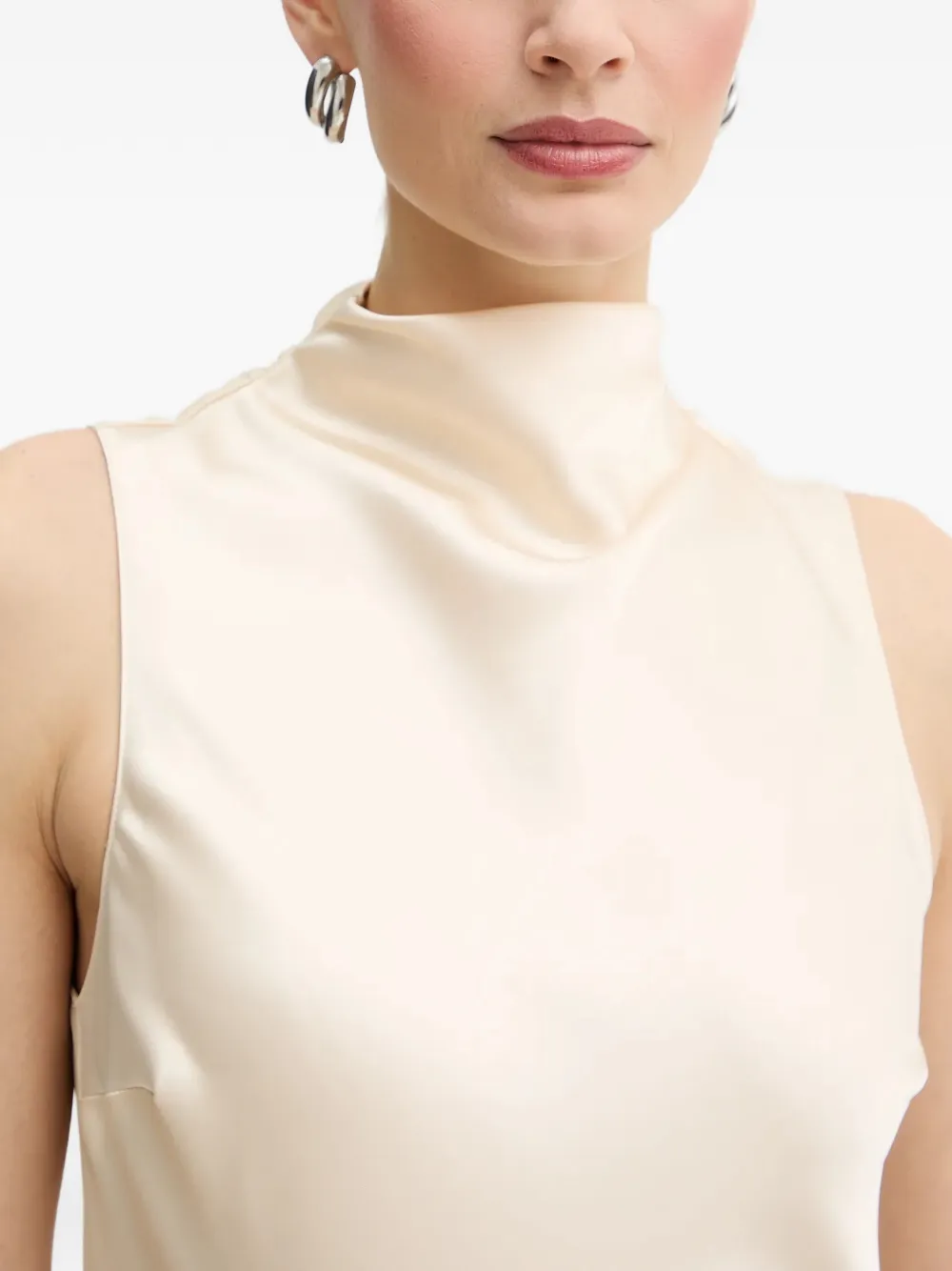 Patrizia Pepe Mouwloze jurk met hoge hals Beige