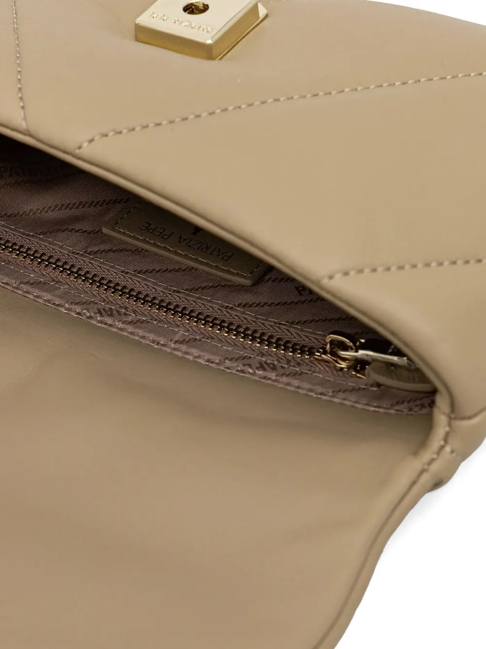 Patrizia Pepe Fly gewatteerde crossbodytas Beige