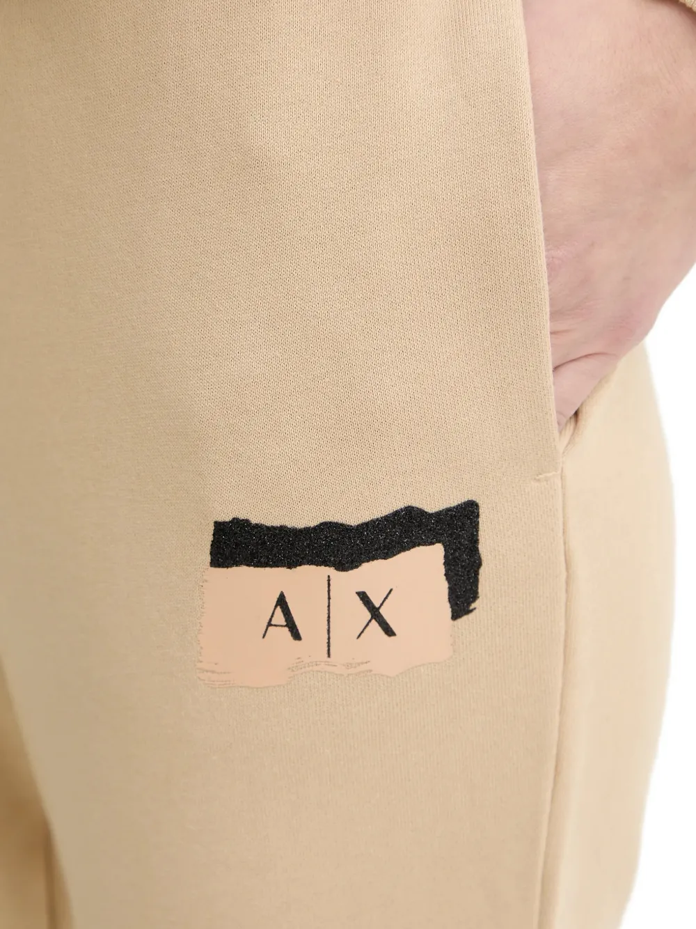 Armani Exchange Trainingsbroek met trekkoordtaille en logodetail Beige