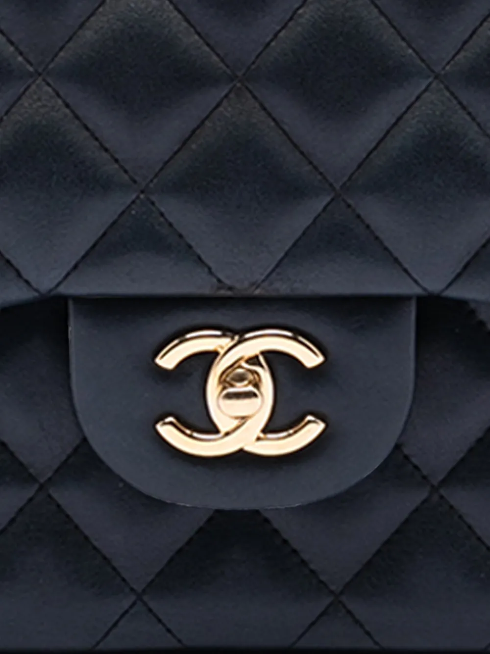 2015-2016 Jumbo Classic Lambskin Double Flap Shoulder Bag