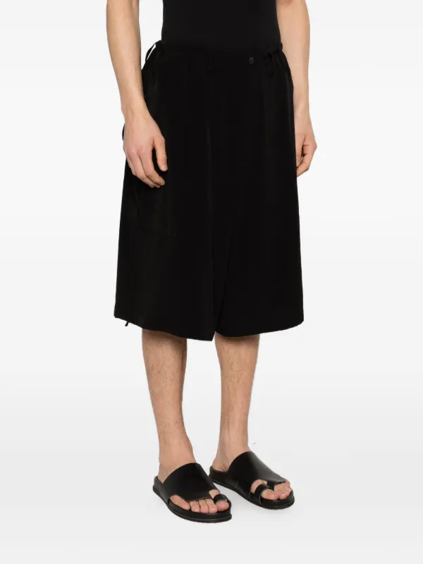 Yohji Yamamoto side-pocket Shorts | Black | FARFETCH