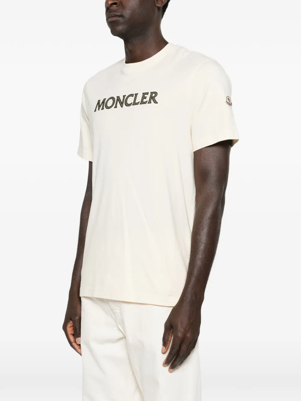Moncler T-shirt met logo Beige