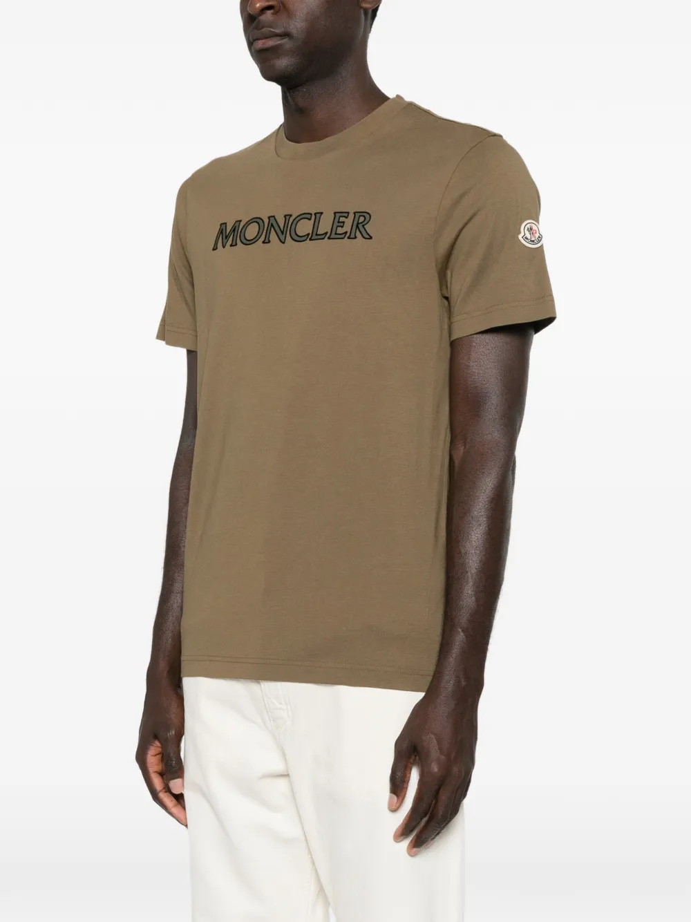 Moncler T-shirt met logo Bruin