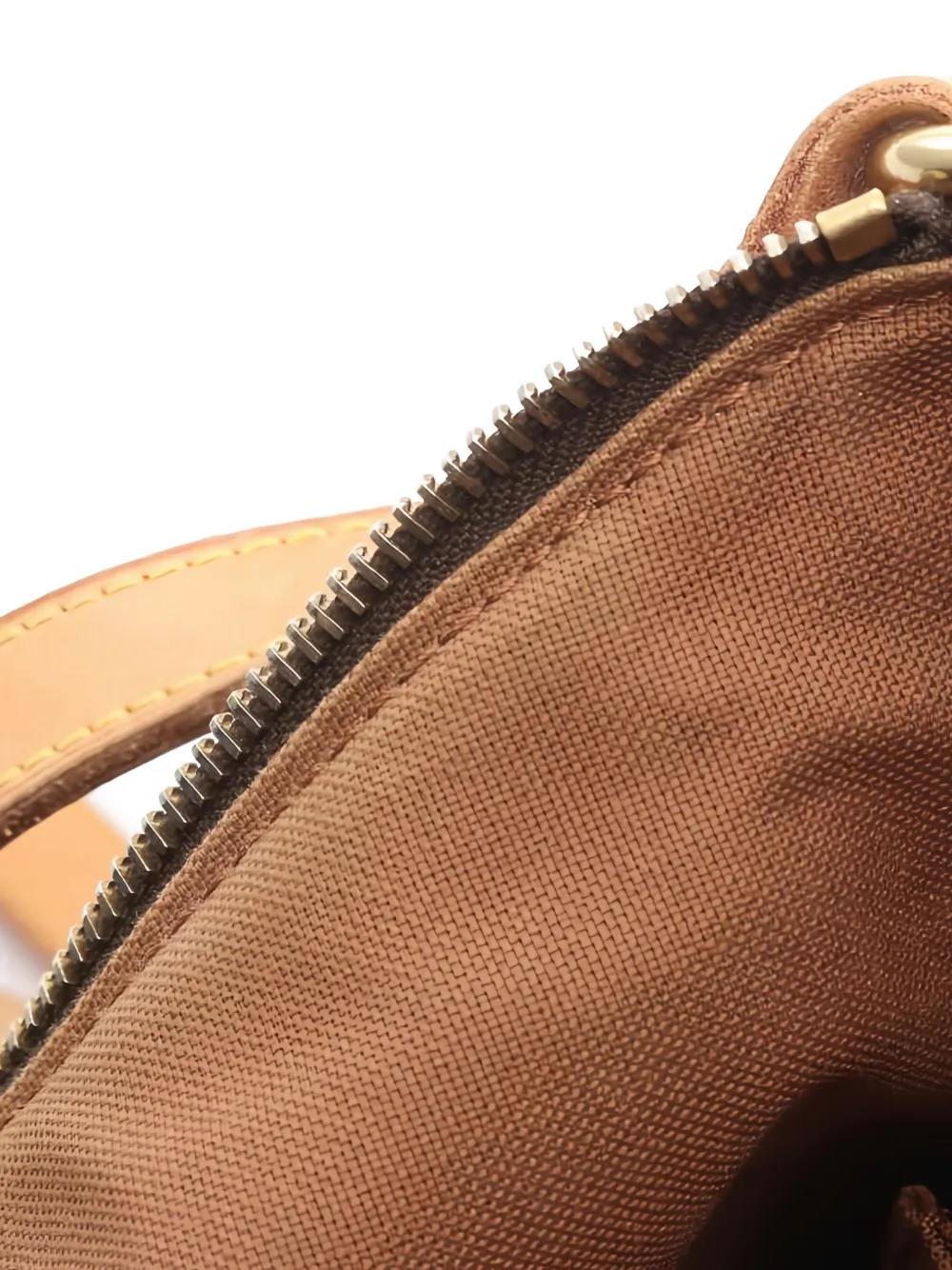  Louis Vuitton Pre-owned 2009 Pm Odeon Shoulder Bag - Brown 