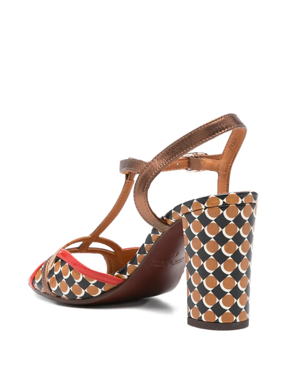 Chie Mihara Bejo leren sandalen met T-bandje en patroon Bruin