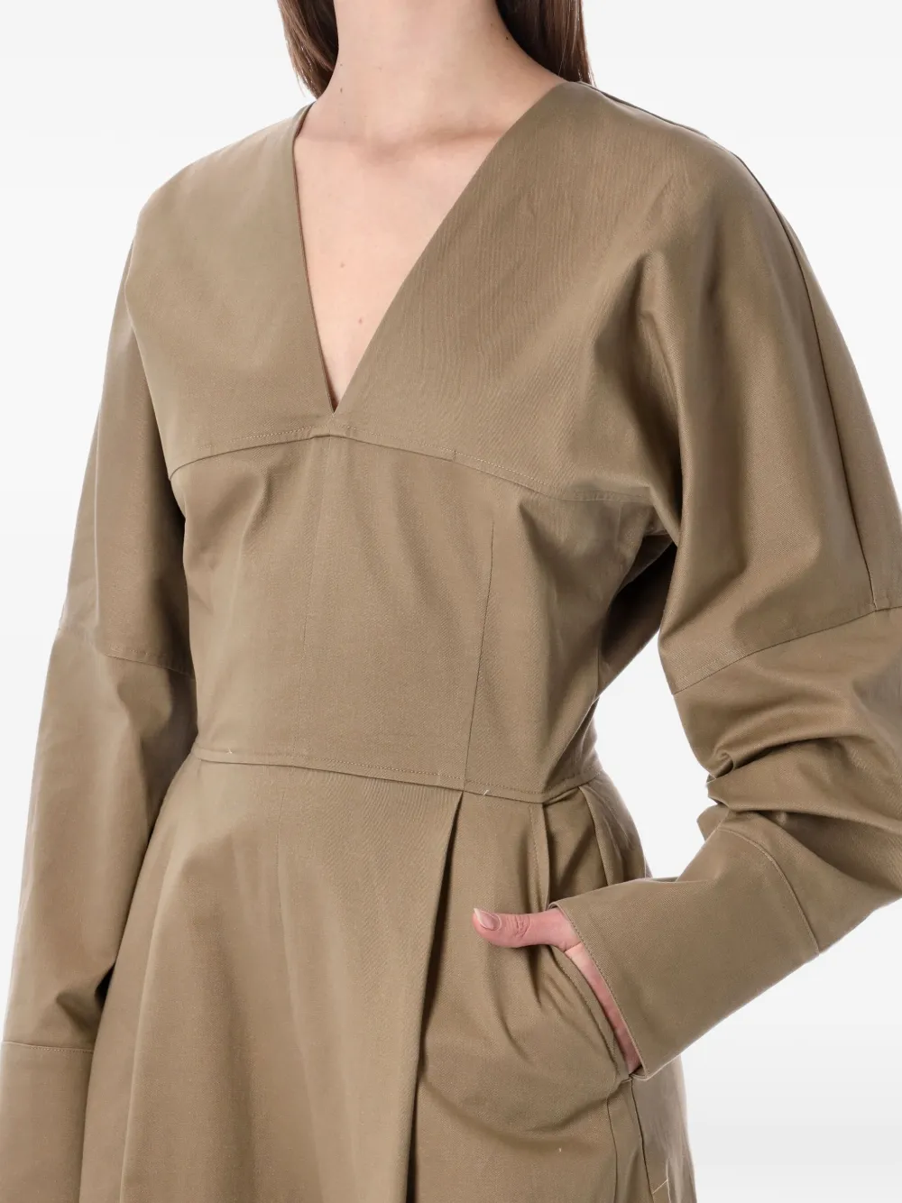  Thelatest Drew V-neck Jumpsuit - Neutrals 
