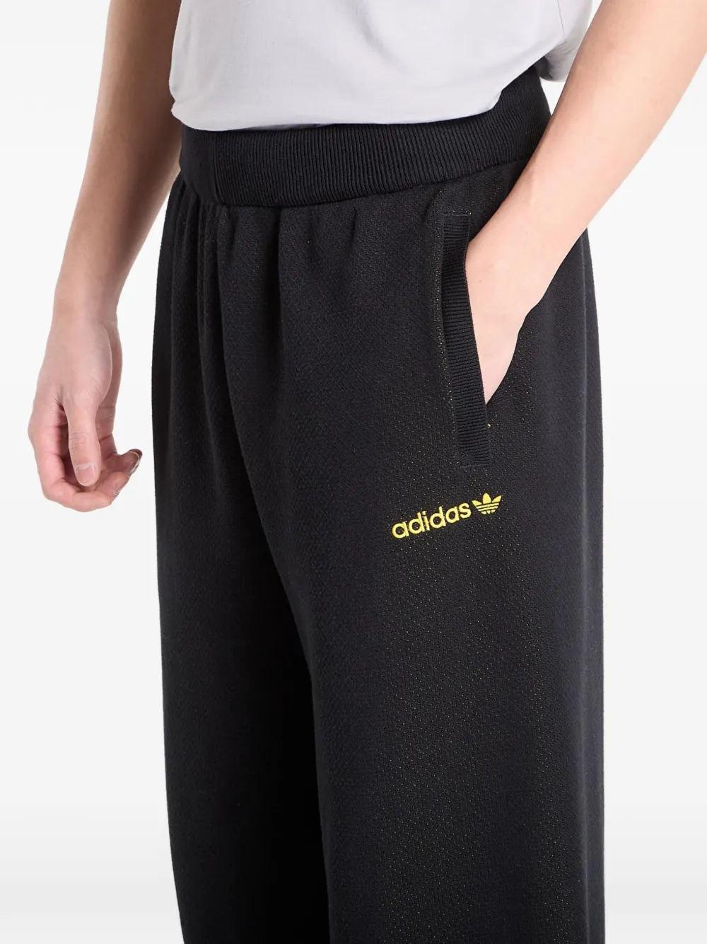 adidas Santiago broek met geborduurd logo Zwart