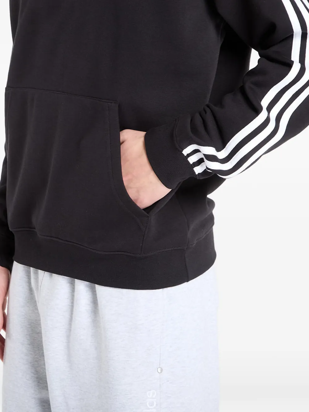 adidas Hoodie met geborduurd logo Zwart
