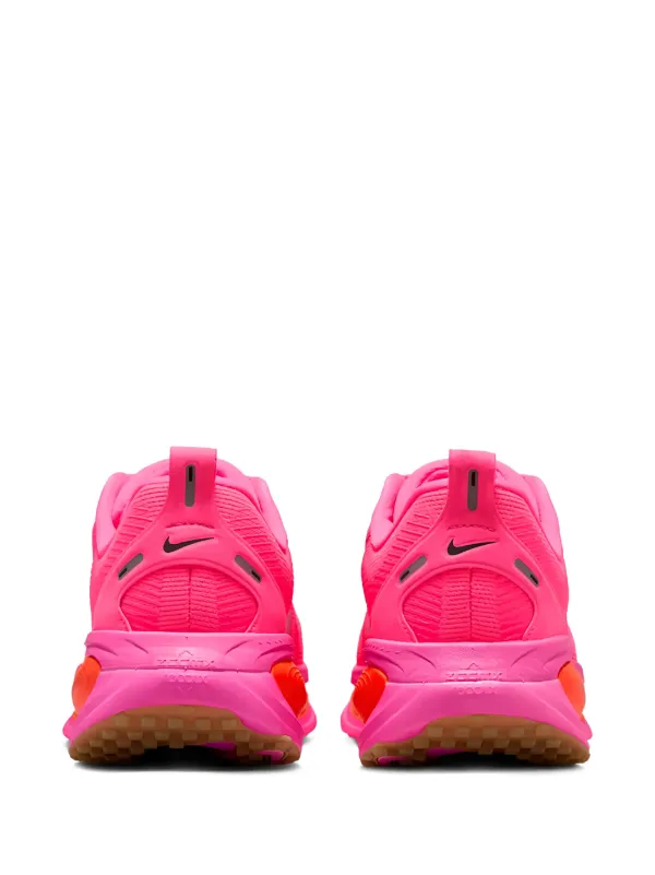 Nike Vomero 18 Sneakers | Pink | FARFETCH CA