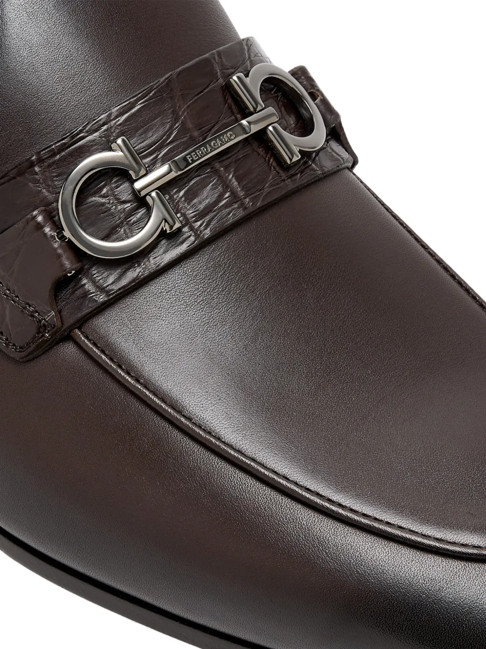 Ferragamo Loafers met krokodillen-reliëf Bruin