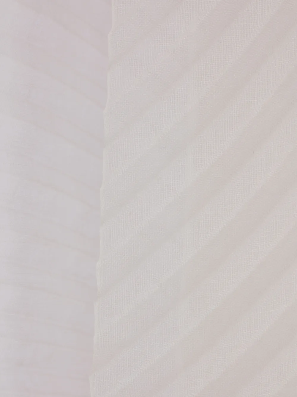 Feather Ramie Pleats Stole scarf