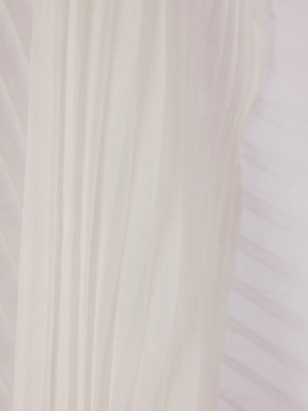 Feather Ramie Pleats Stole scarf