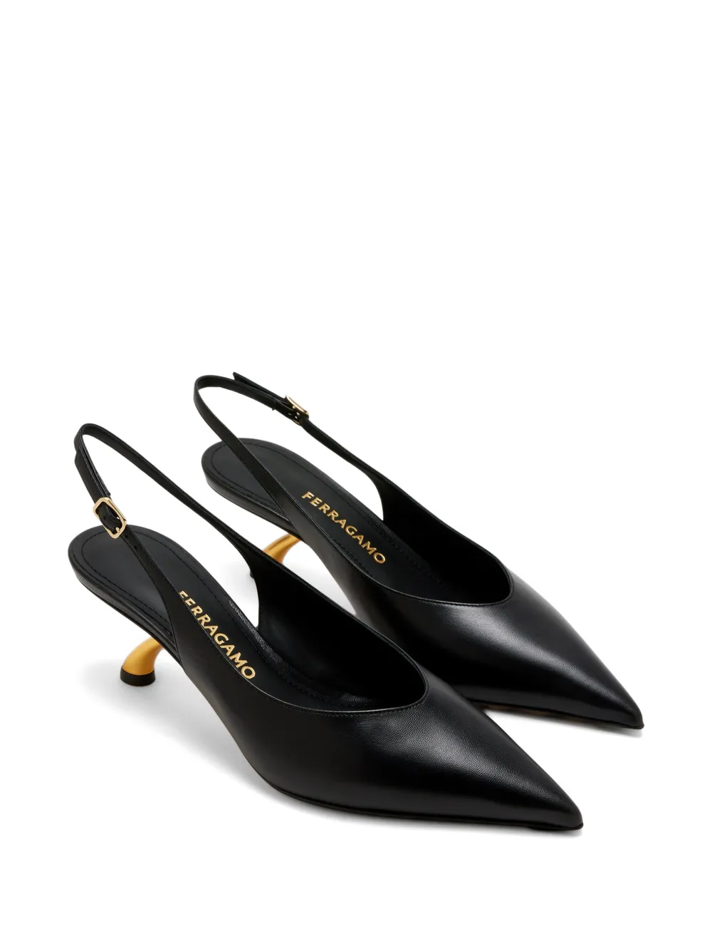 Ferragamo Pumps met puntige neus Zwart