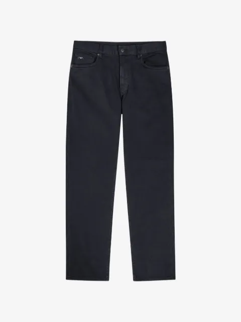 Emporio Armani jeans con detalle del logo
