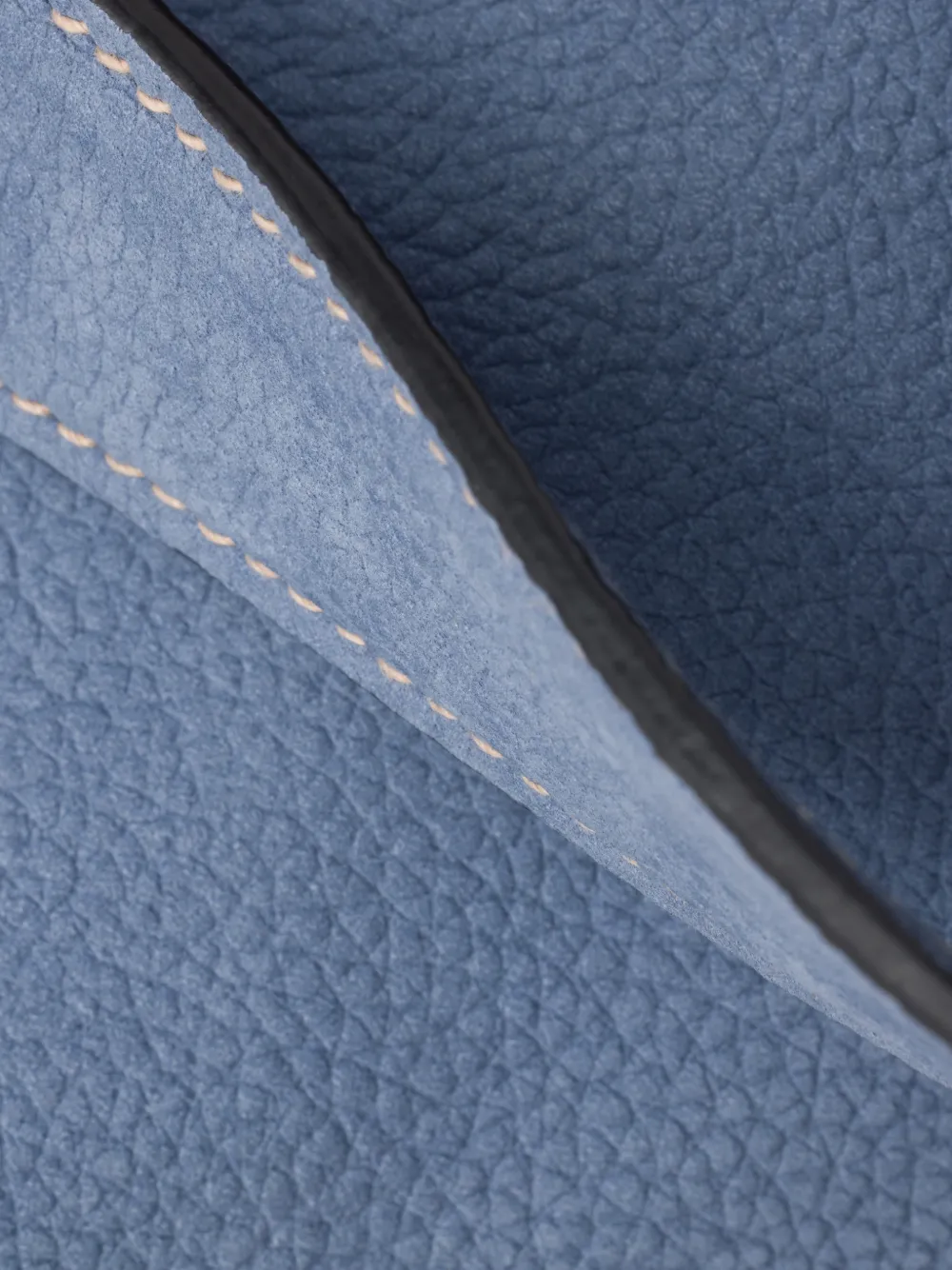 Prada Aimée grote nubuck leren schoudertas Blauw