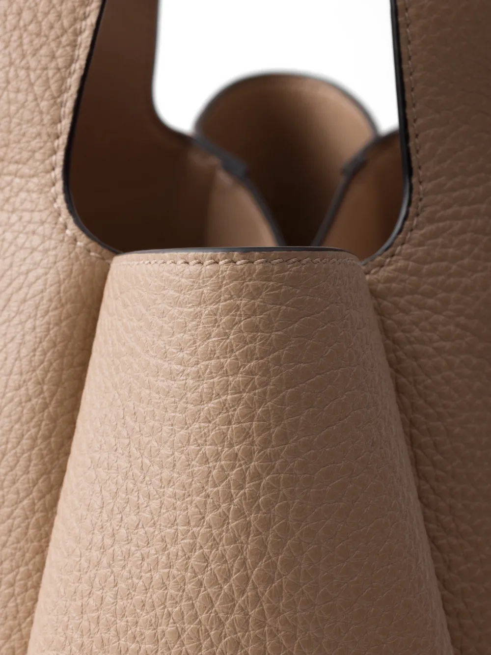 Prada Liaison kleine leren shopper Beige