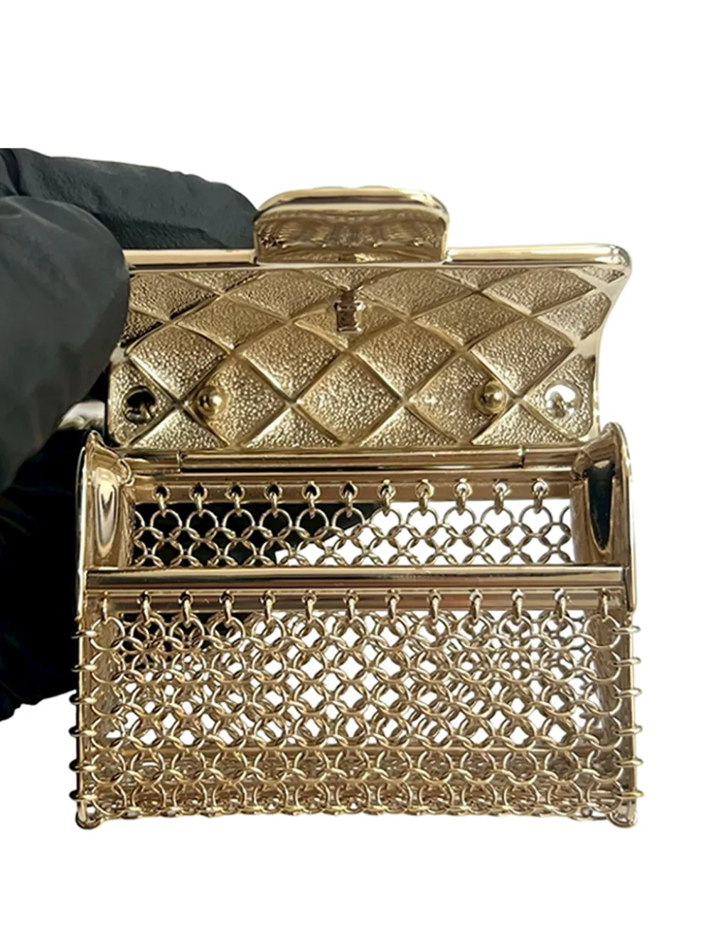  Chanel Pre-owned 2021 Cc Gold Plated Leather And Faux Pearl Classic Flap Bag Necklace Costume Necklace - White 