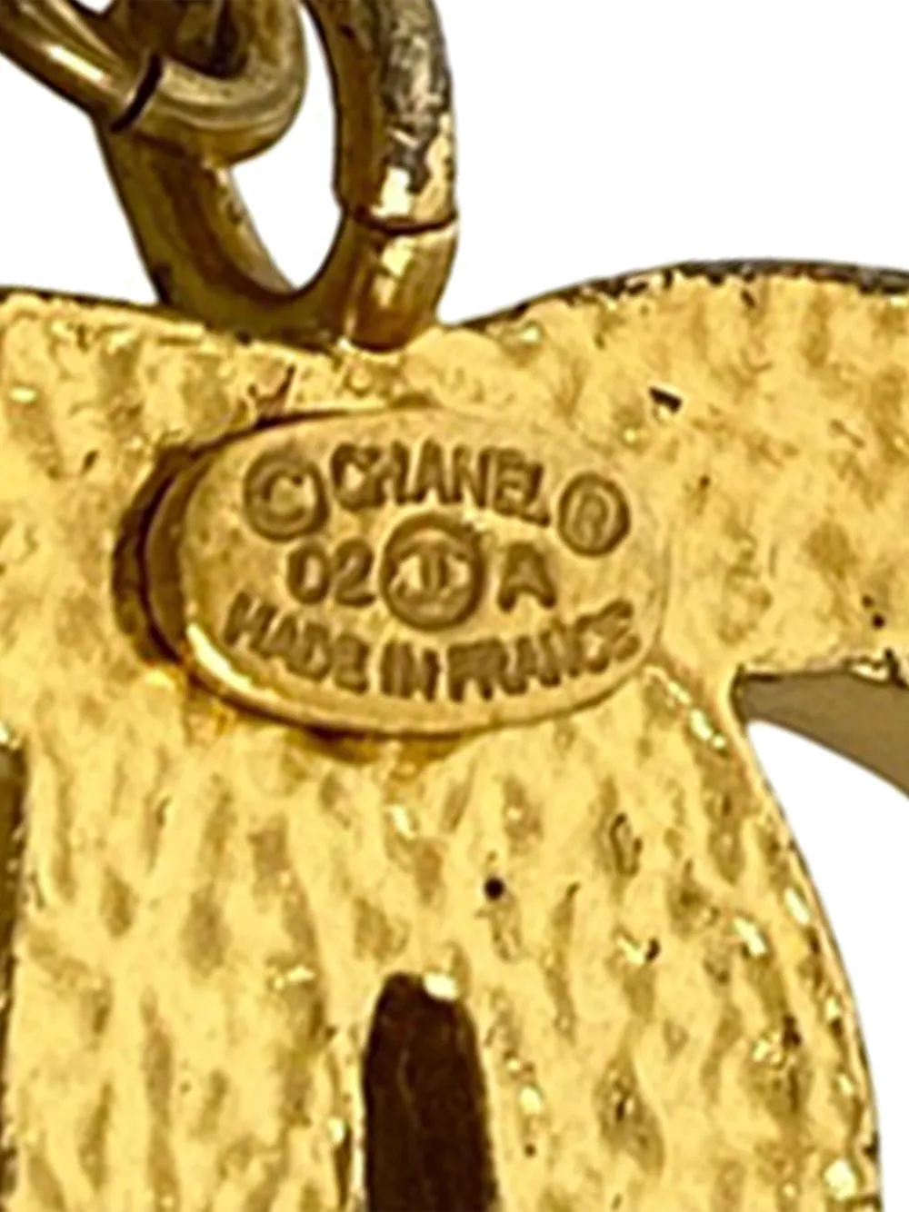  Chanel Pre-owned 2002 Gold Plated Rhinestone Cc And Camellia Hat Pendant Necklace Costume Necklace - Purple 