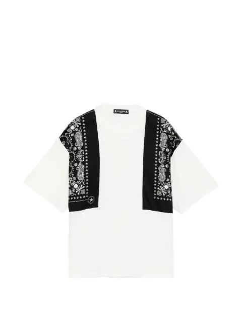 Mastermind Japan T-shirt met bandanaprint