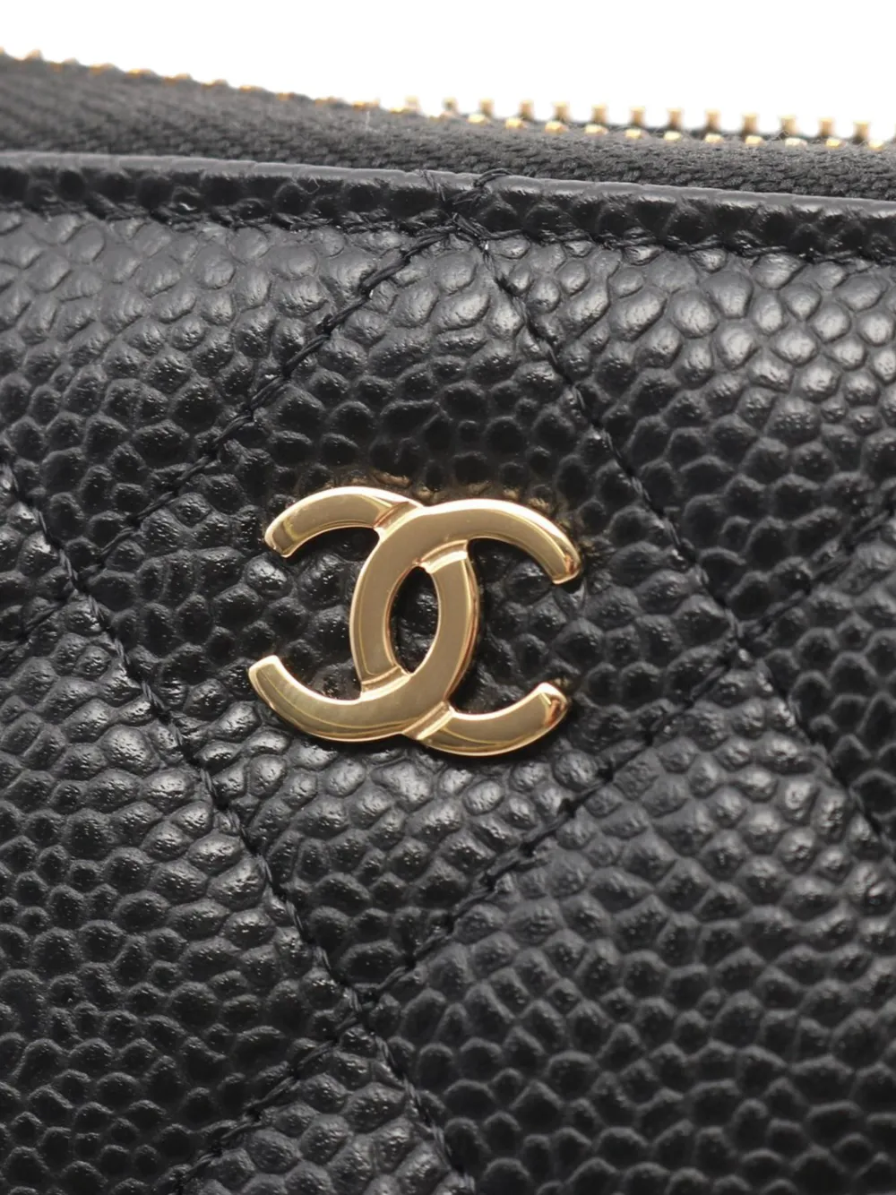 2021-2026 Quilted Caviar Classic Wallet Long Wallets