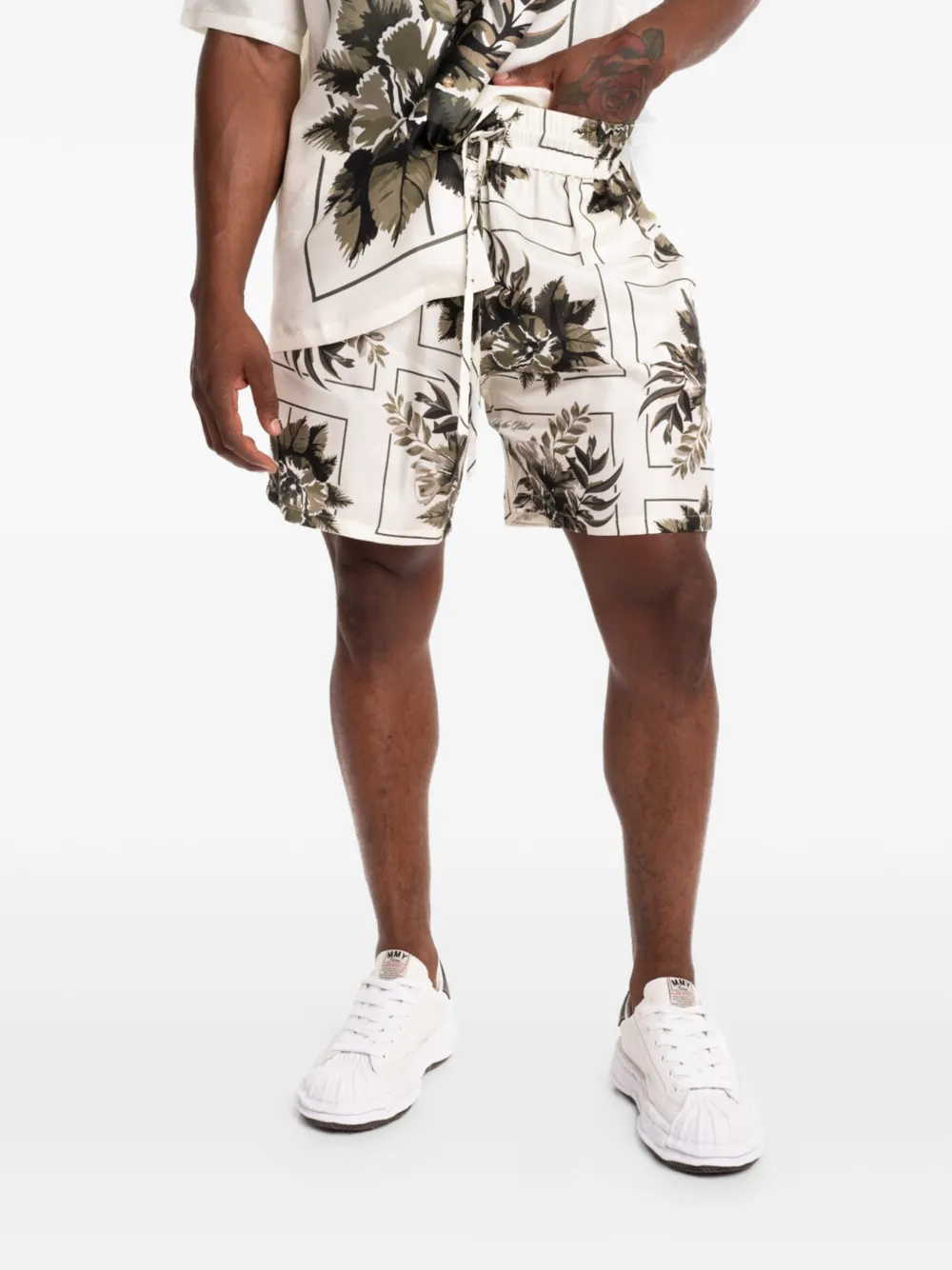 Only the Blind Shorts met botanische print Beige
