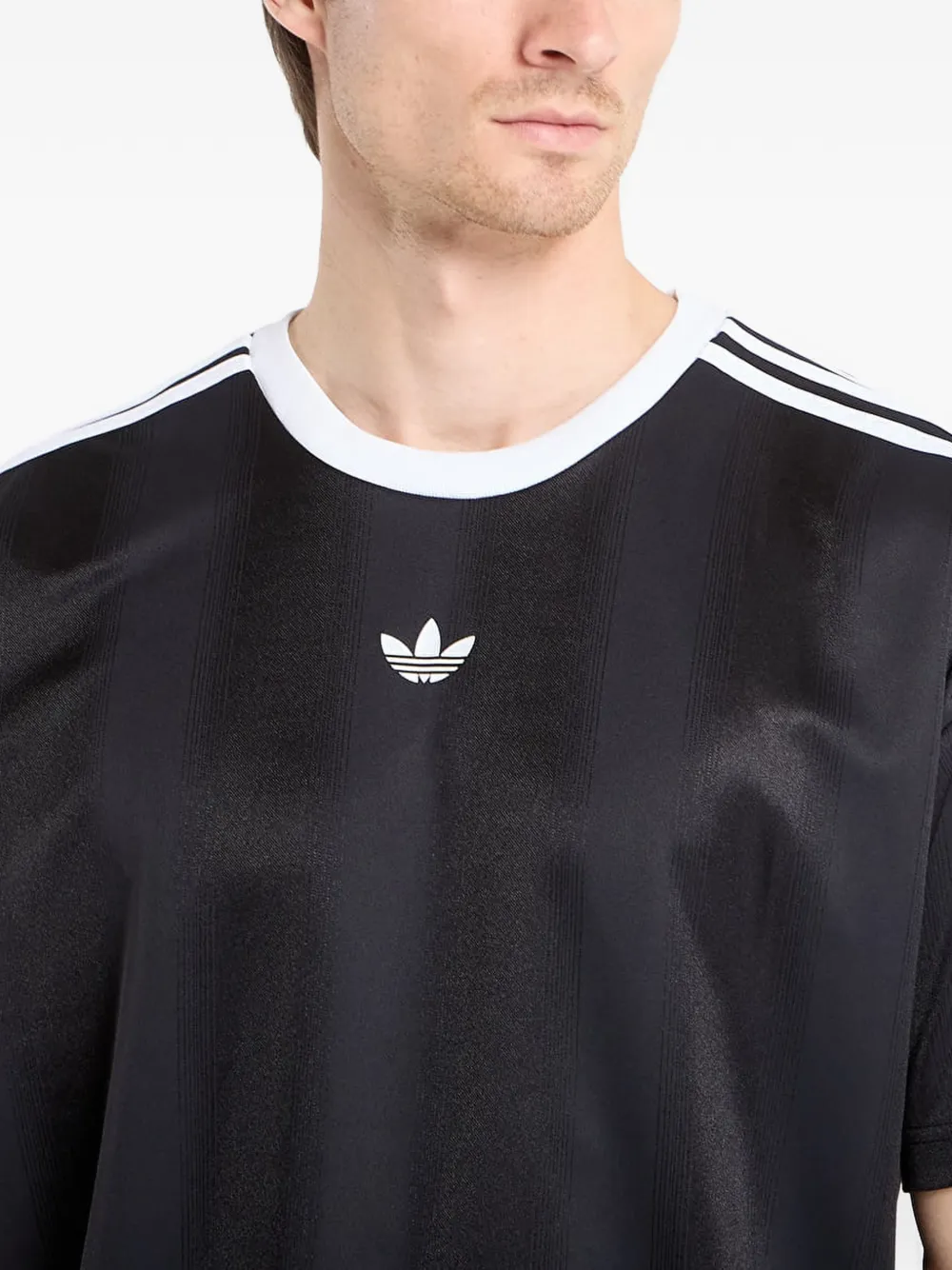 adidas T-shirt met logodetail Zwart