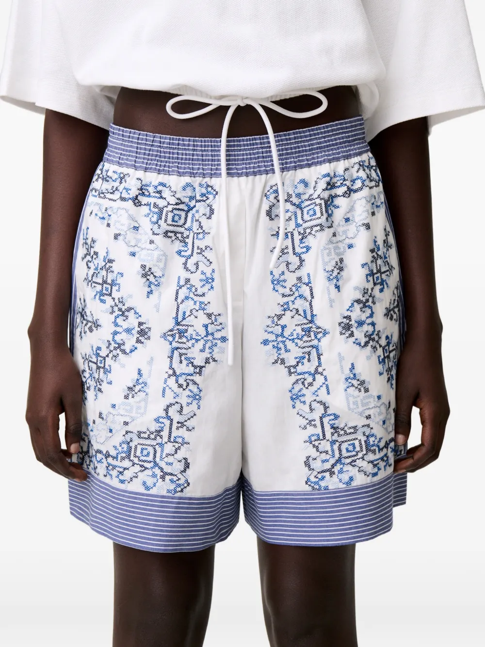 Claudie Pierlot Gestreepte shorts Wit