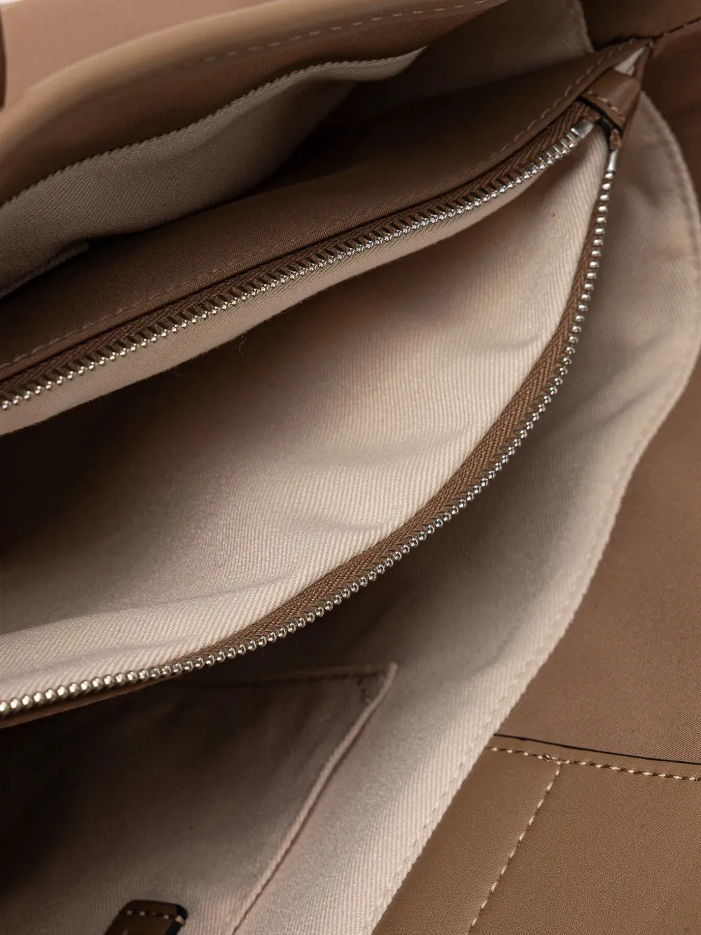 Karl Lagerfeld Shopper met bedel Beige