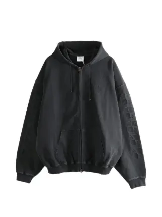VETEMENTS