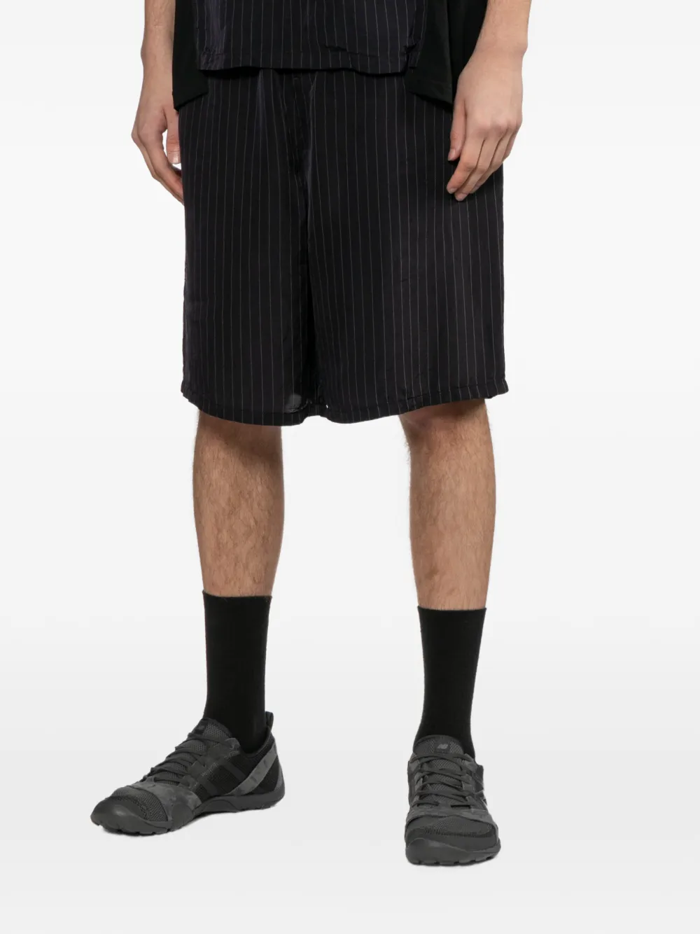 Undercover Shorts met krijtstreep en logo Zwart