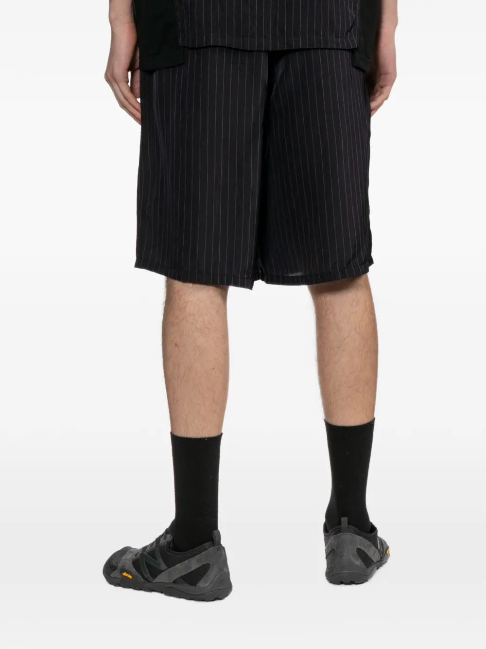 Undercover Shorts met krijtstreep en logo Zwart