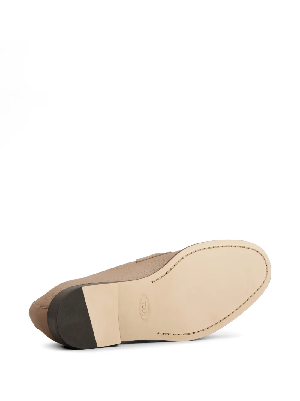 Tod's Loafers met goudkleurige hardware Bruin