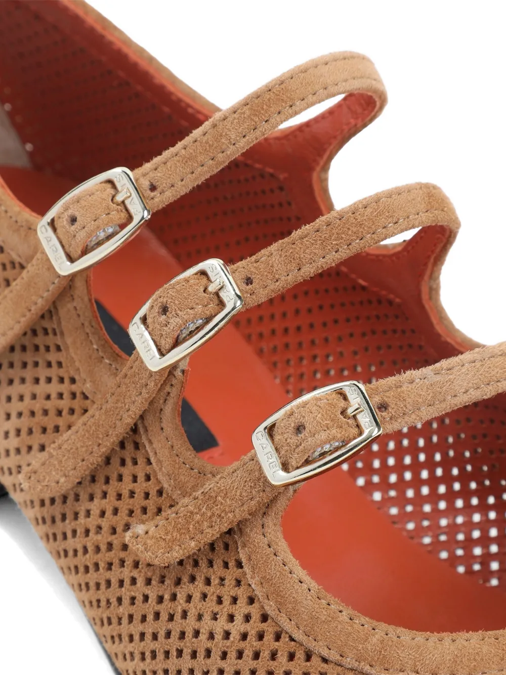 Carel Paris Geperforeerde pumps met drie bandjes Beige