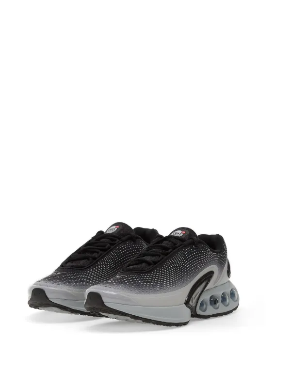 Nike Air Max Dn スニーカー | ブラック | FARFETCH JP