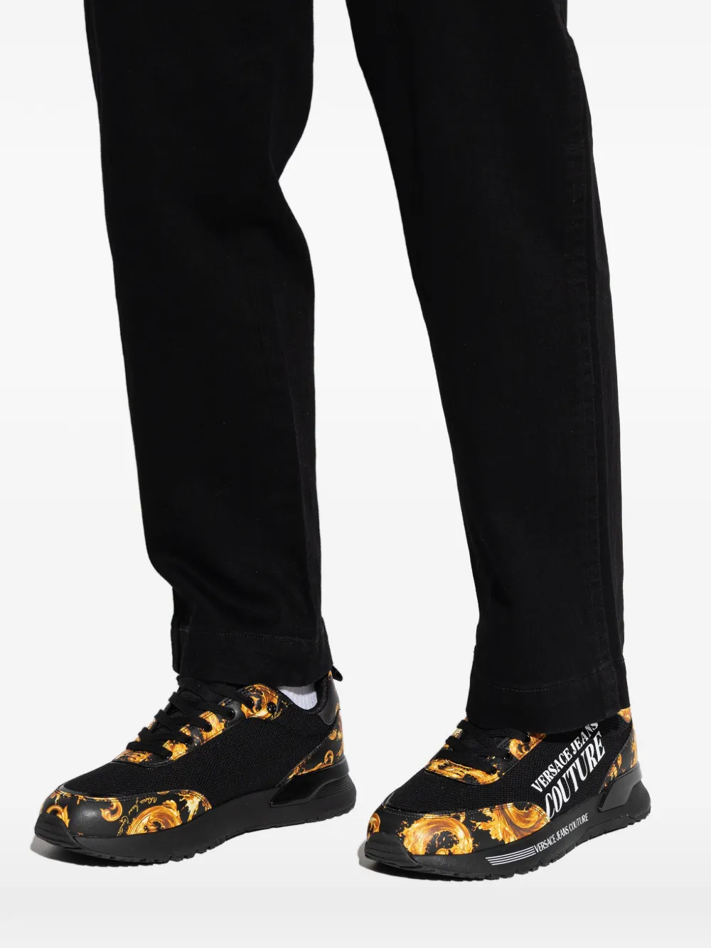 Versace Jeans Couture Dynamic baroque-print lace-up sneakers Zwart
