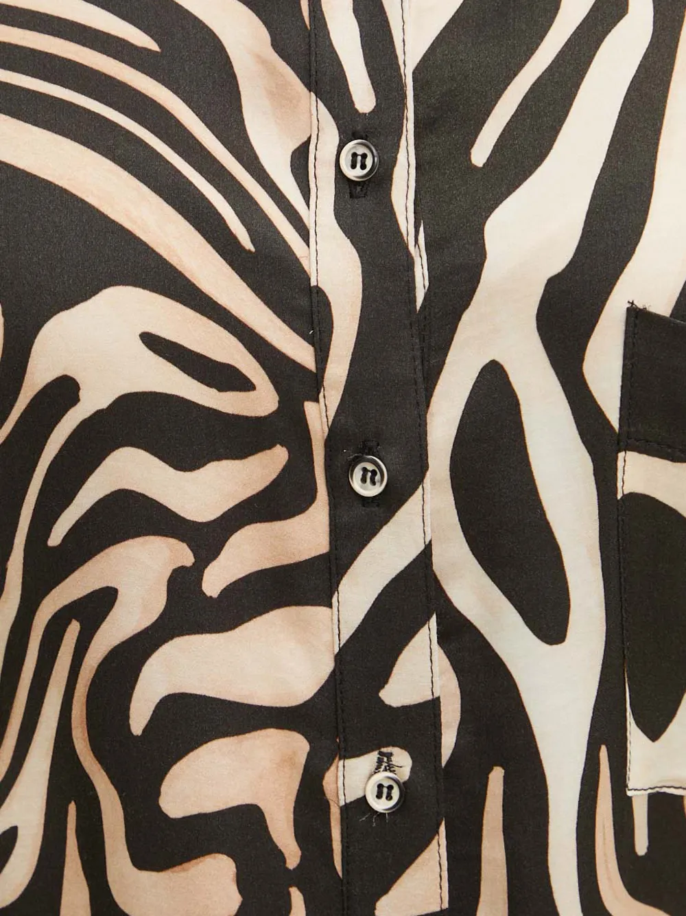 La Petite Française Chocolat blouse met dierenprint en knopen Beige