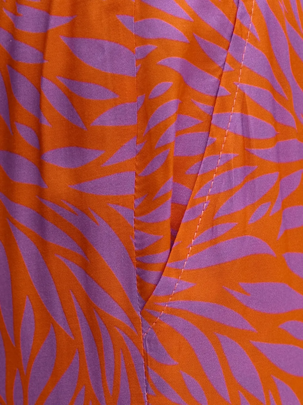 La Petite Française Pavina broek met print Oranje
