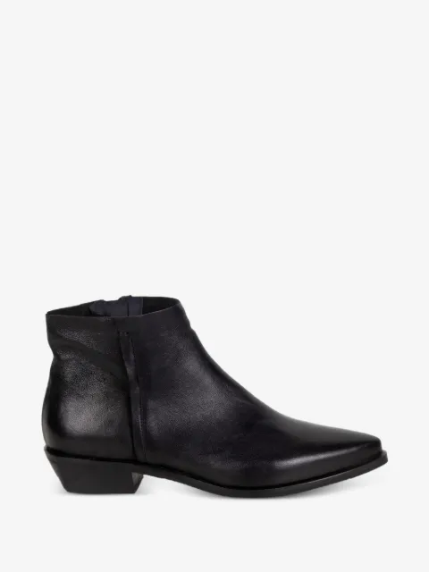 IMMA Stiefel mit eckiger Kappe