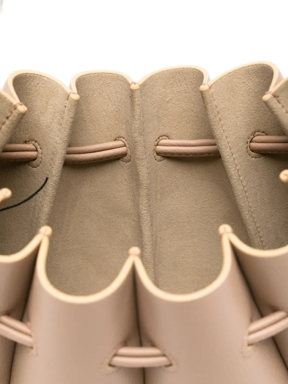 Themoirè Calipso gesmockte schoudertas Beige