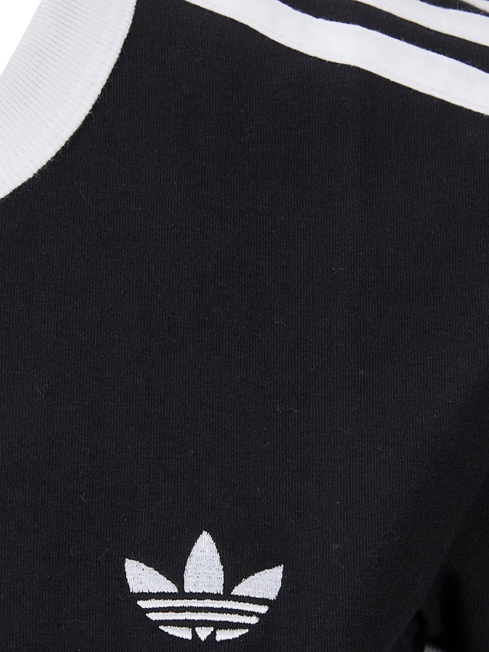 adidas T-shirt met ronde hals en drie strepen Zwart